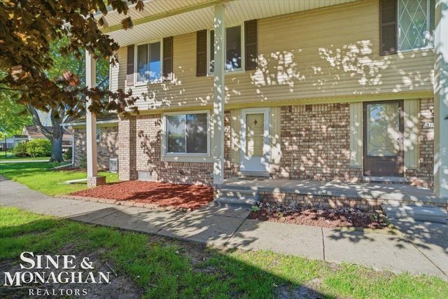 31627 Breezeway Street, Chesterfield Twp, MI 48047