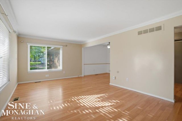 31627 Breezeway Street, Chesterfield Twp, MI 48047