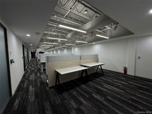 277 Northern Blvd 2, Great Neck, NY 11021