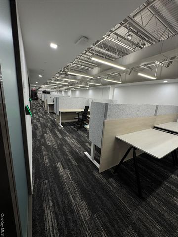 277 Northern Blvd 2, Great Neck, NY 11021