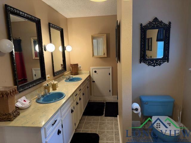 164 W Hayden, Carthage, TX 75633