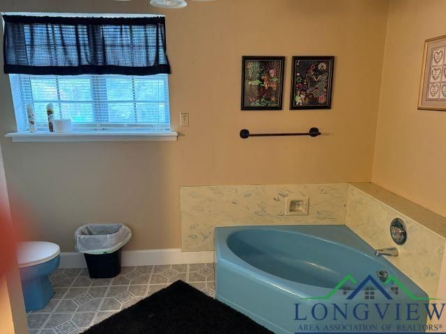 164 W Hayden, Carthage, TX 75633