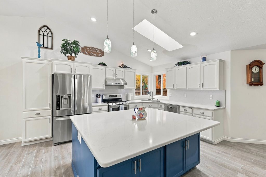 4322 e woodglen rd Rd, Mead, WA 99021 photo 5