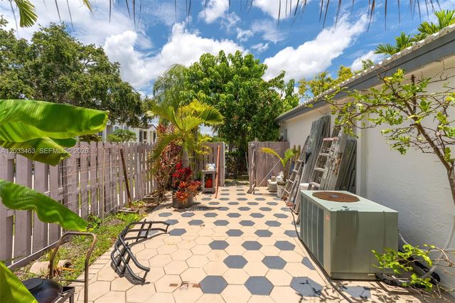 15640 SW 98th Street, Miami, FL 33196