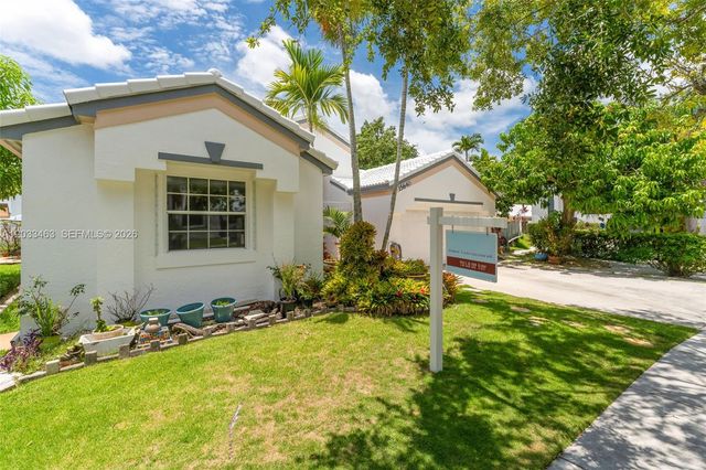15640 SW 98th Street, Miami, FL 33196