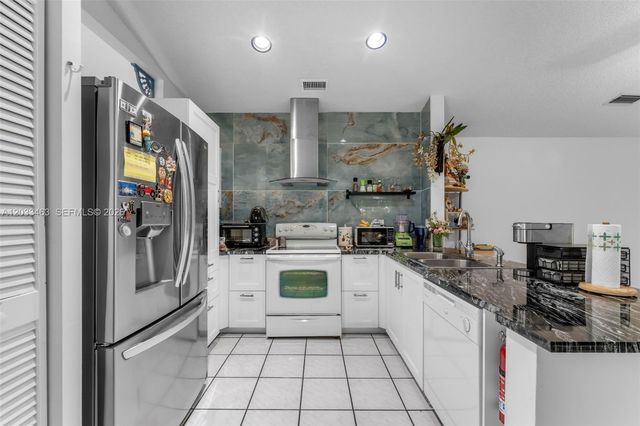 15640 SW 98th Street, Miami, FL 33196