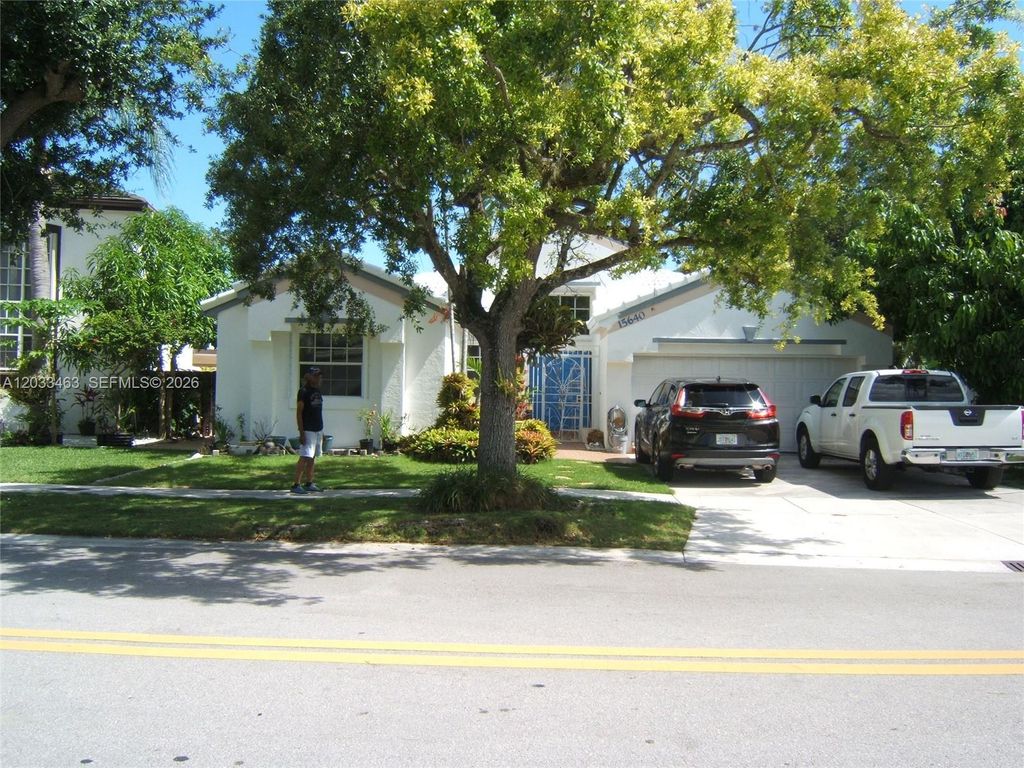 15640 SW 98th Street, Miami, FL 33196