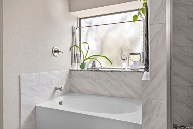 9318 Jorwoods, San Antonio, TX 78250