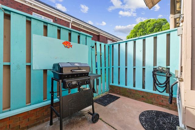 305 21st Ave S Apt 116, Myrtle Beach, SC 29577