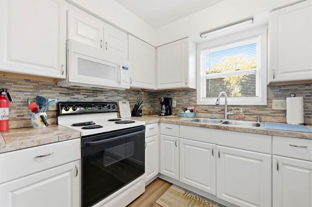 305 21st Ave S Apt 116, Myrtle Beach, SC 29577