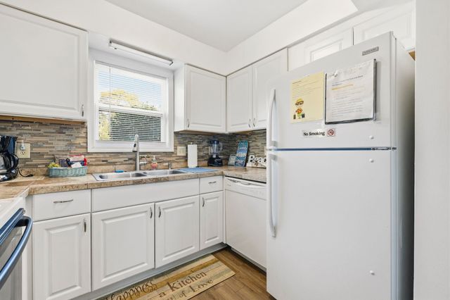 305 21st Ave S Apt 116, Myrtle Beach, SC 29577