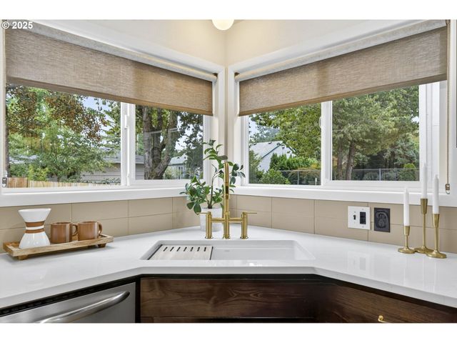 2936 Se 80TH Ave, Portland, OR 97206