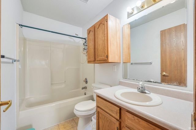 4736 Anglers Lane, Fort Wayne, IN 46808