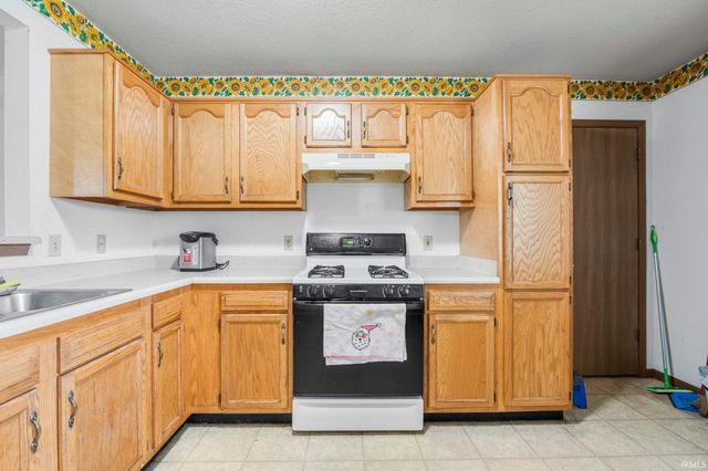 4736 Anglers Lane, Fort Wayne, IN 46808