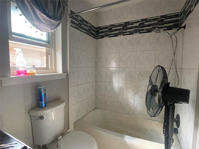 9801 Hillsboro Drive, Shreveport, LA 71118