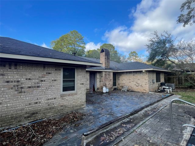 9801 Hillsboro Drive, Shreveport, LA 71118