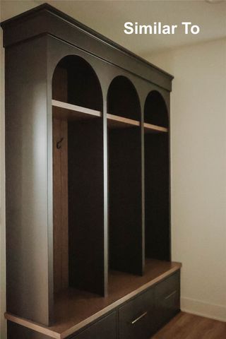 9001 Timberwood Drive, Johnston, IA 50131