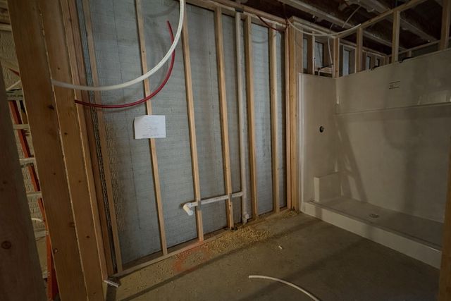 9001 Timberwood Drive, Johnston, IA 50131