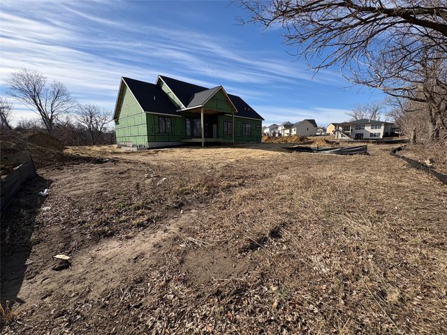 9001 Timberwood Drive, Johnston, IA 50131