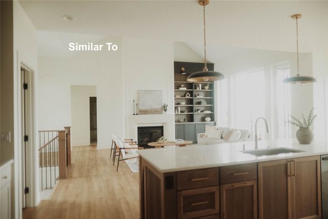 9001 Timberwood Drive, Johnston, IA 50131