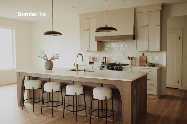 9001 Timberwood Drive, Johnston, IA 50131