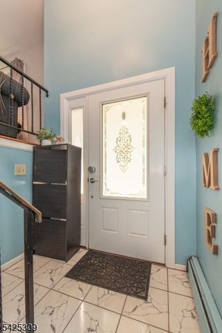 110 Unger Ave, Hopatcong Boro, NJ 07874