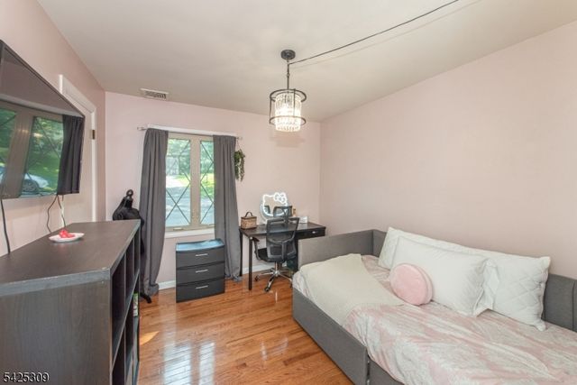 110 Unger Ave, Hopatcong Boro, NJ 07874