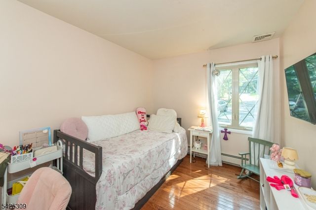 110 Unger Ave, Hopatcong Boro, NJ 07874