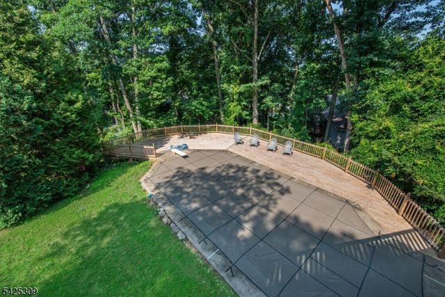 110 Unger Ave, Hopatcong Boro, NJ 07874