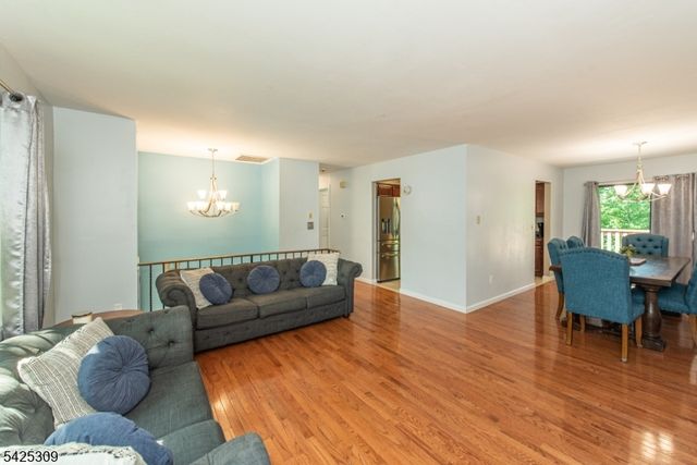 110 Unger Ave, Hopatcong Boro, NJ 07874