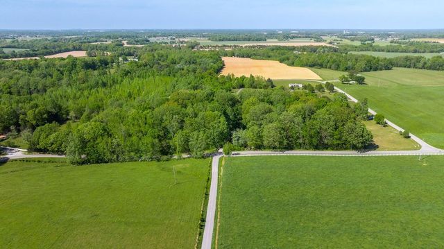 512 N Happy Hollow Road, Portland, TN 37148