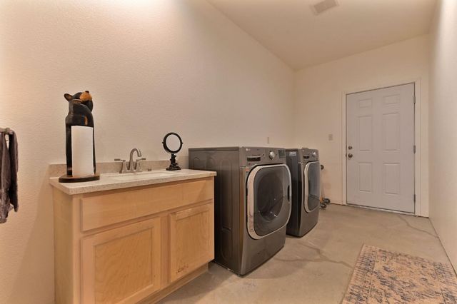 20235 E Clinton Rd, Jackson, CA 95642