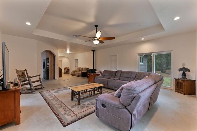 20235 E Clinton Rd, Jackson, CA 95642