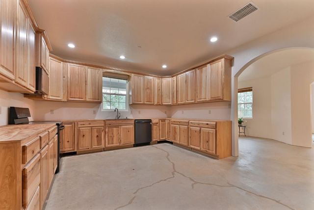 20235 E Clinton Rd, Jackson, CA 95642