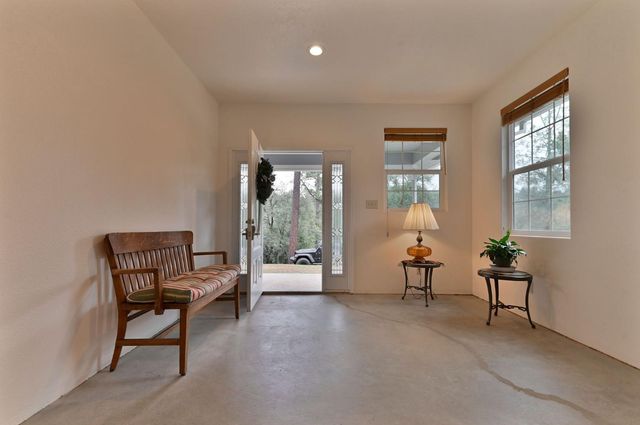 20235 E Clinton Rd, Jackson, CA 95642