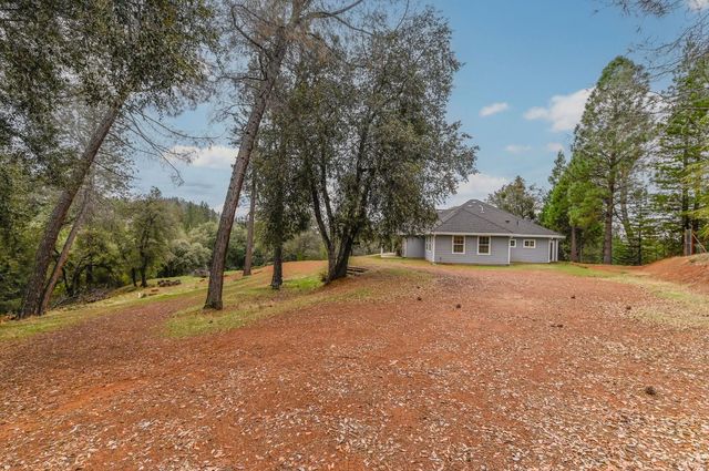 20235 E Clinton Rd, Jackson, CA 95642