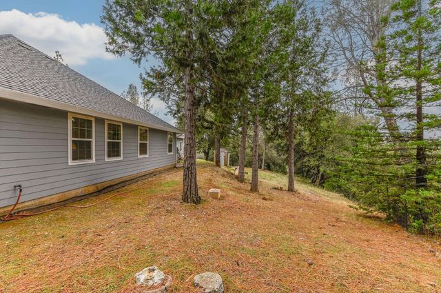 20235 E Clinton Rd, Jackson, CA 95642