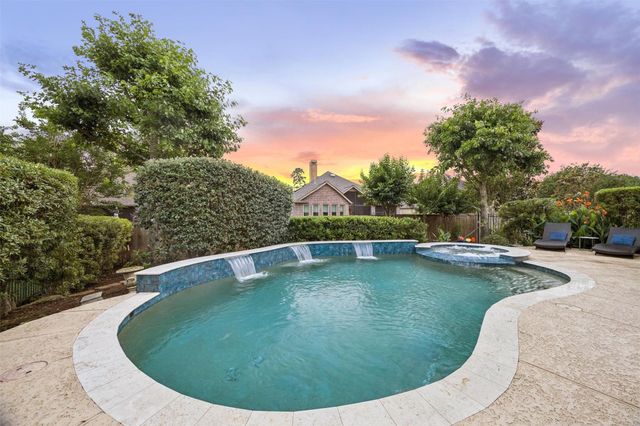 23 Little Falls Place, Tomball, TX 77375