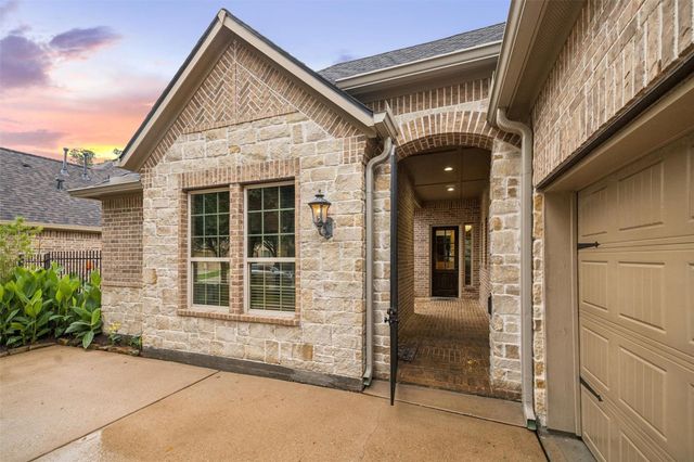 23 Little Falls Place, Tomball, TX 77375