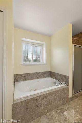 4527 Rochester Road, Troy, MI 48085