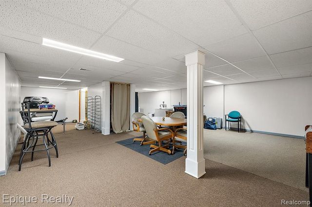 4527 Rochester Road, Troy, MI 48085