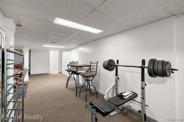 4527 Rochester Road, Troy, MI 48085