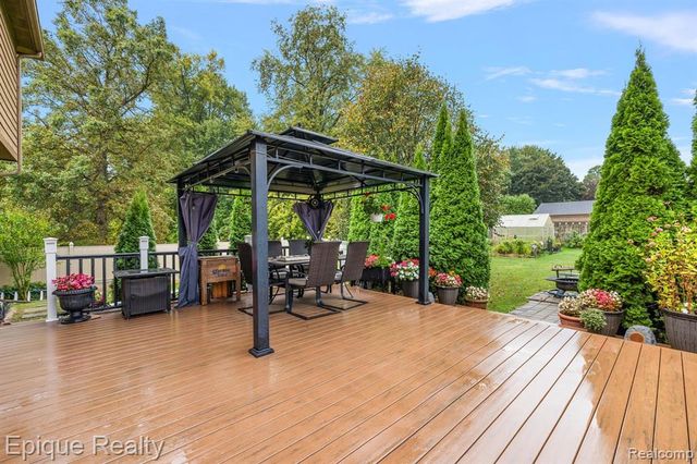 4527 Rochester Road, Troy, MI 48085