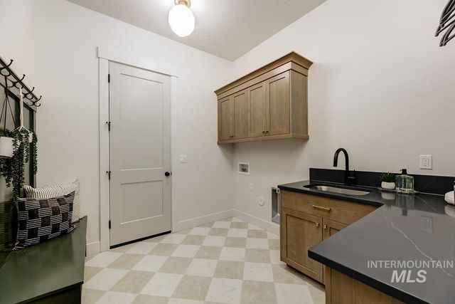 7116 Saddle Bred Way, Star, ID 83669