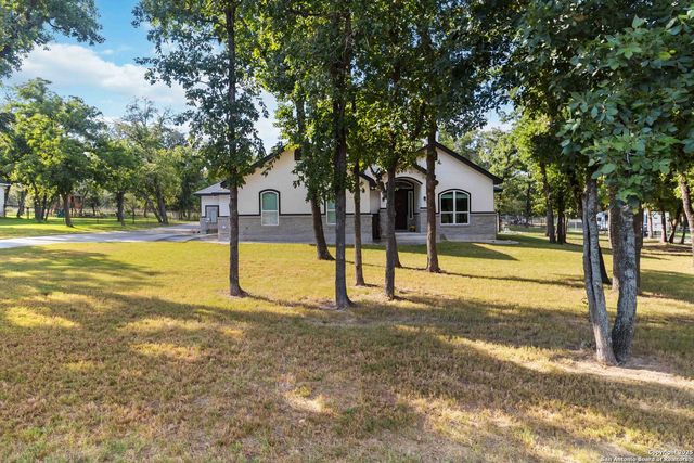 230 Cibolo Way, La Vernia, TX 78121