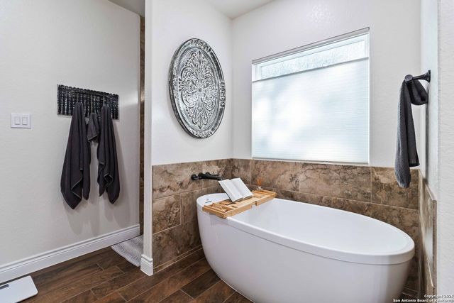 230 Cibolo Way, La Vernia, TX 78121