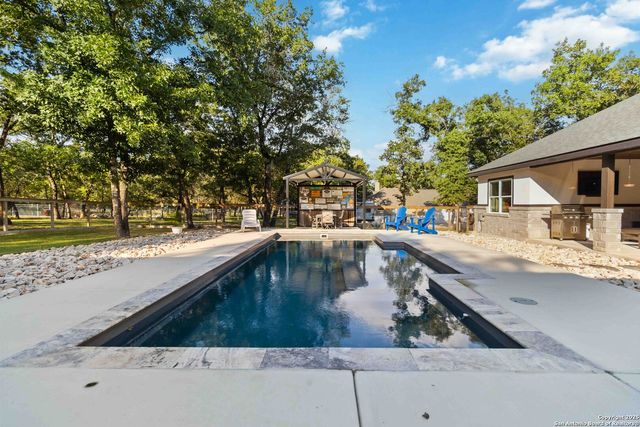 230 Cibolo Way, La Vernia, TX 78121