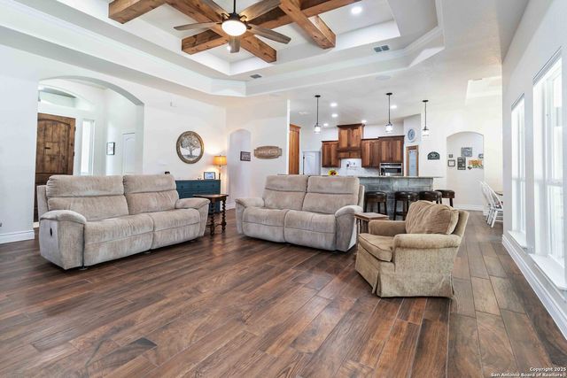 230 Cibolo Way, La Vernia, TX 78121