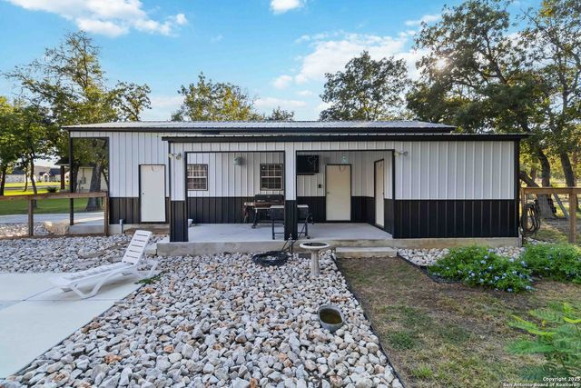230 Cibolo Way, La Vernia, TX 78121