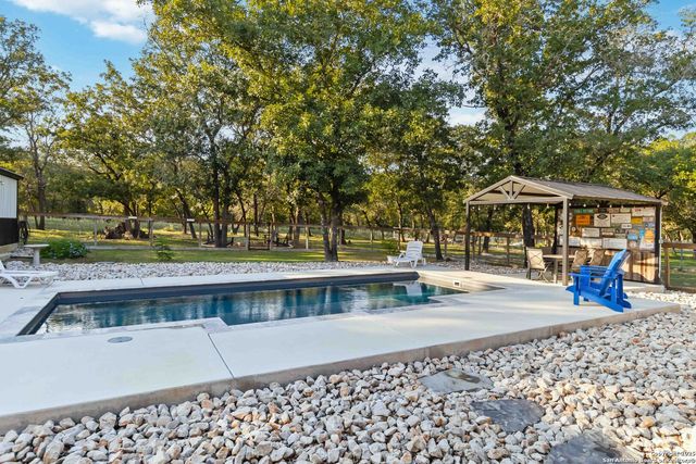 230 Cibolo Way, La Vernia, TX 78121